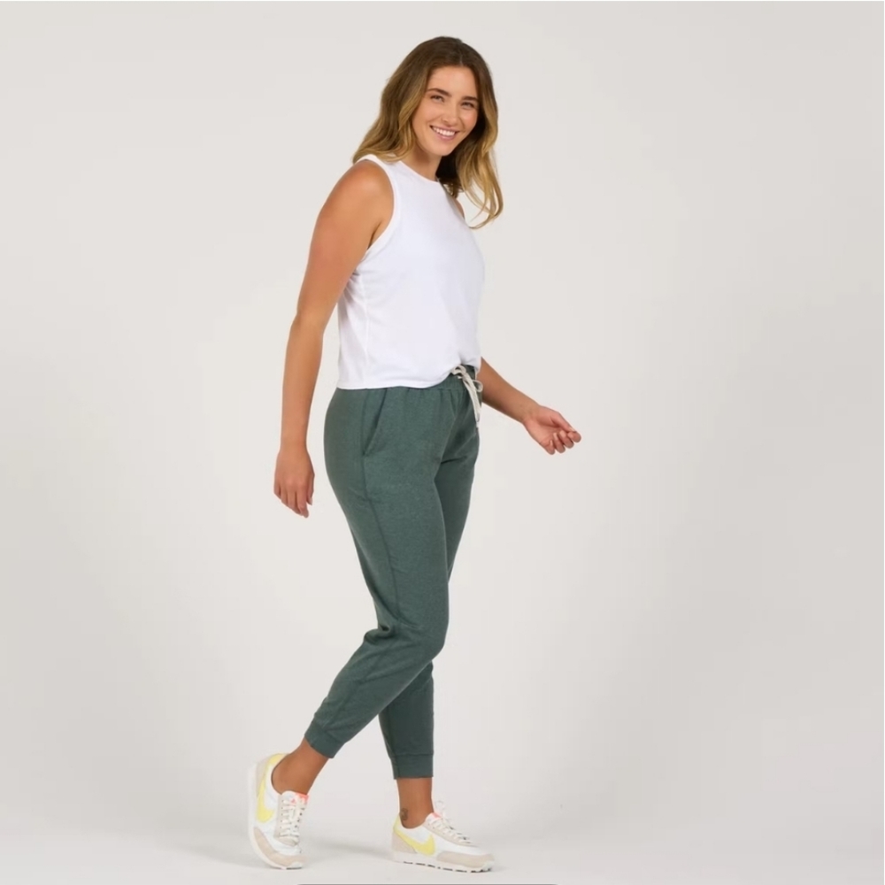 Vuori Green Performance Joggers Size Small